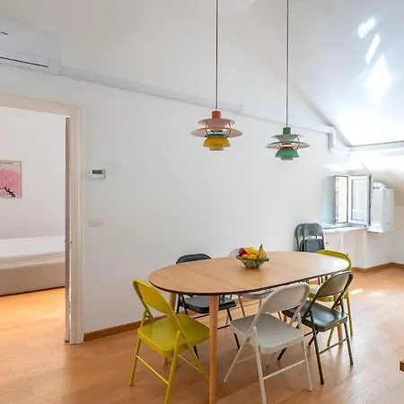 Large Apartment Appartamento Genova